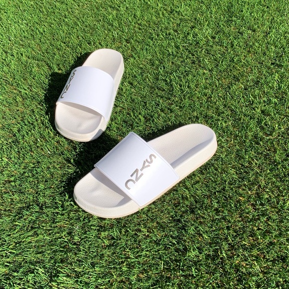 Slides/Sandals - Picture 2 of 3